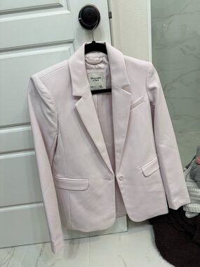 Abercrombie & Fitch Pale Pink Tailored Blazer